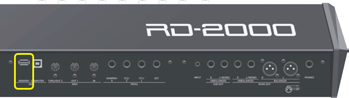 rd-2000_usb_memory_port.png